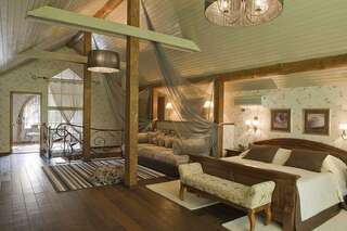 Гостиница Эхо Белокуриха Номер люкс (с пансионом)-1